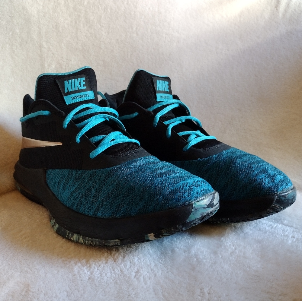 NIKE AIR MAX INFURIATE III LOW